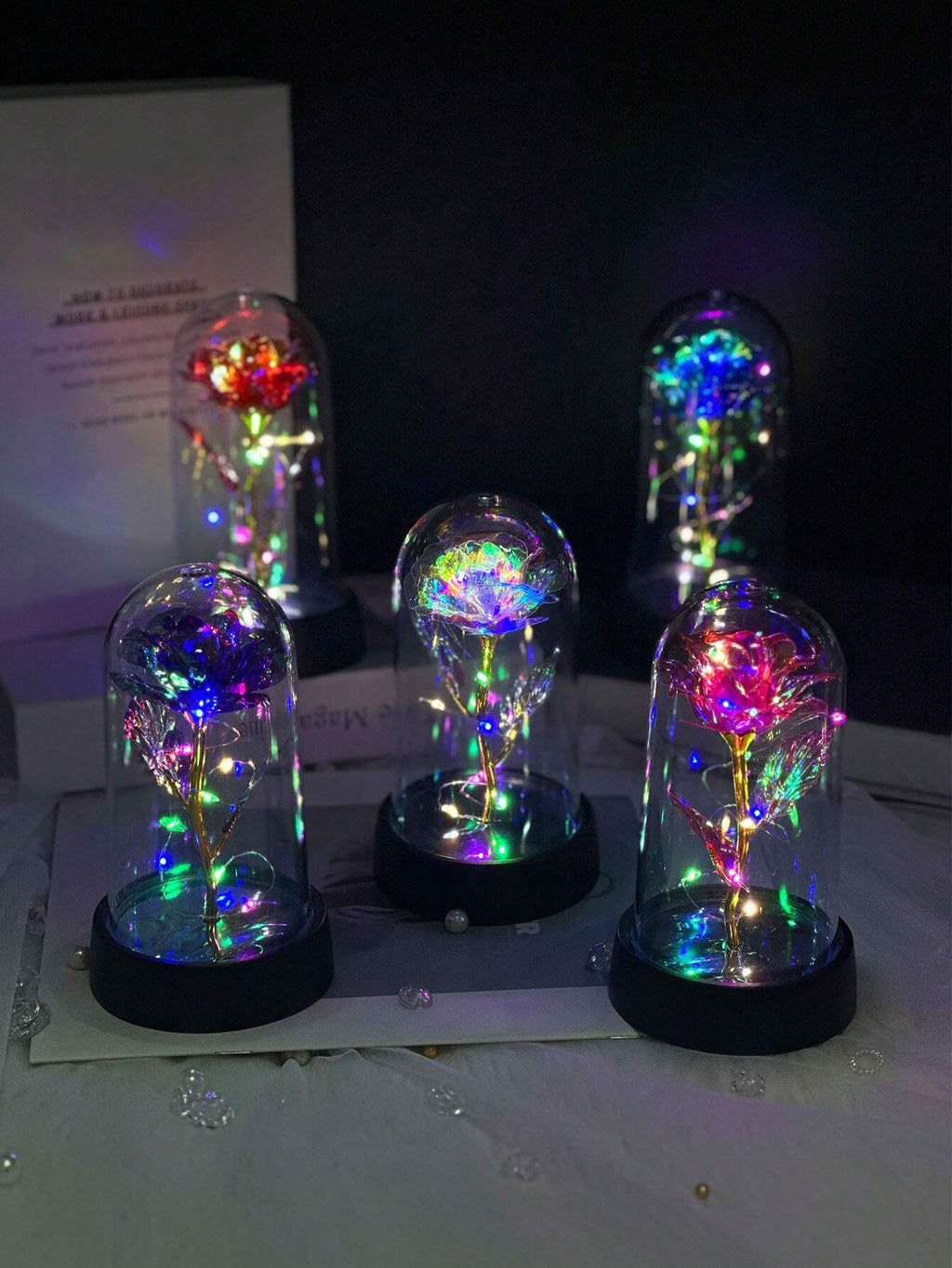 Wieczna róża z lampkami – prezent dla ukochanej